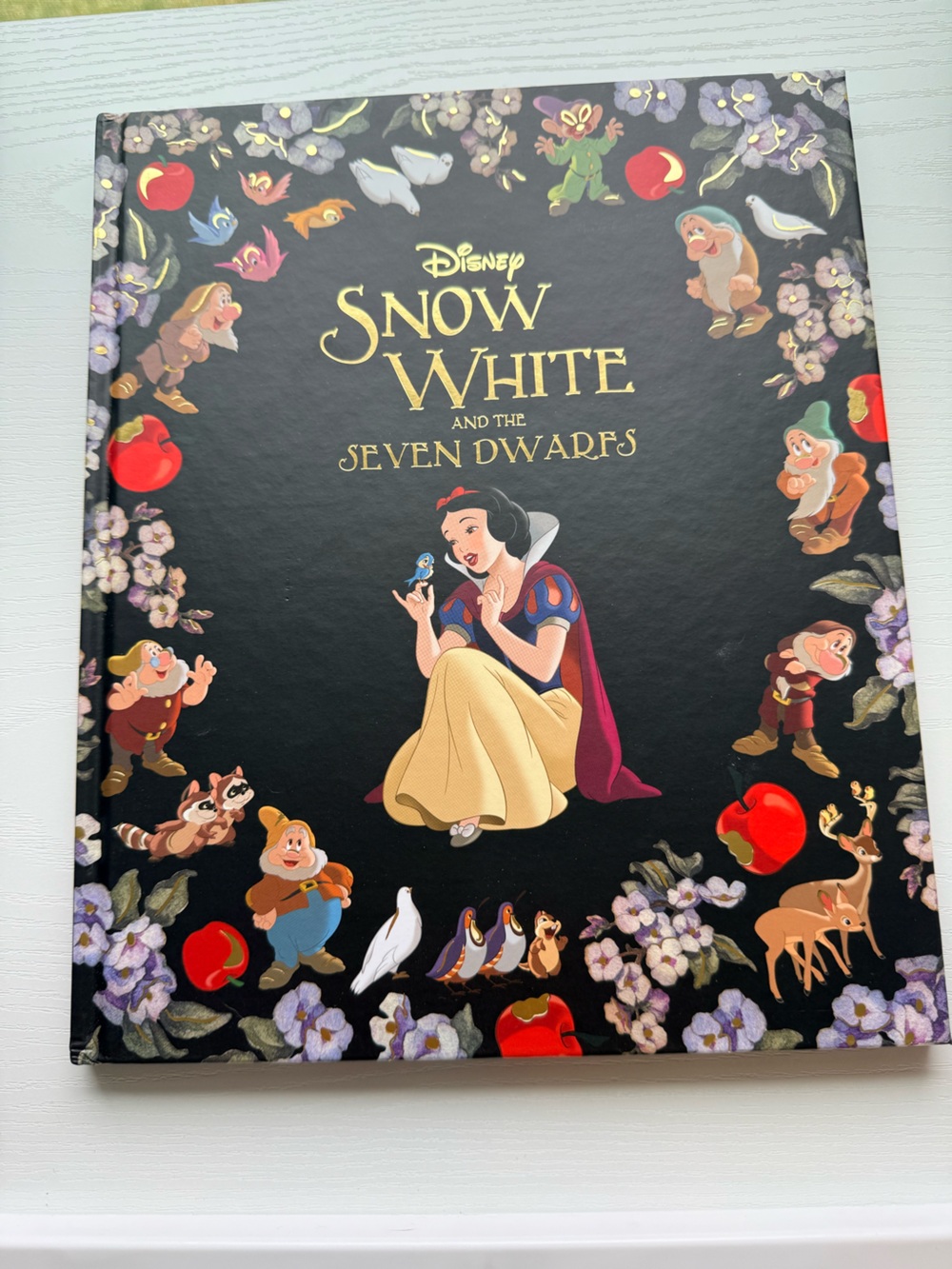 Disney Collectibles Snow White and the Seven Dwarfs Hardcover